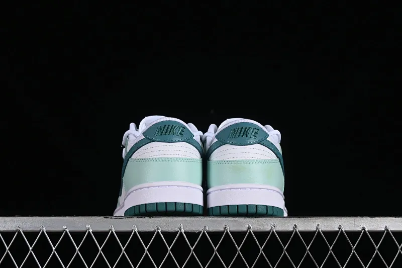 All categories Nk SB Dunk series Nk SB Dunk Low low-top sneakers Z version Nk SB Dunk Low white green SB low-top sports and leisure sneakers FD9911-101